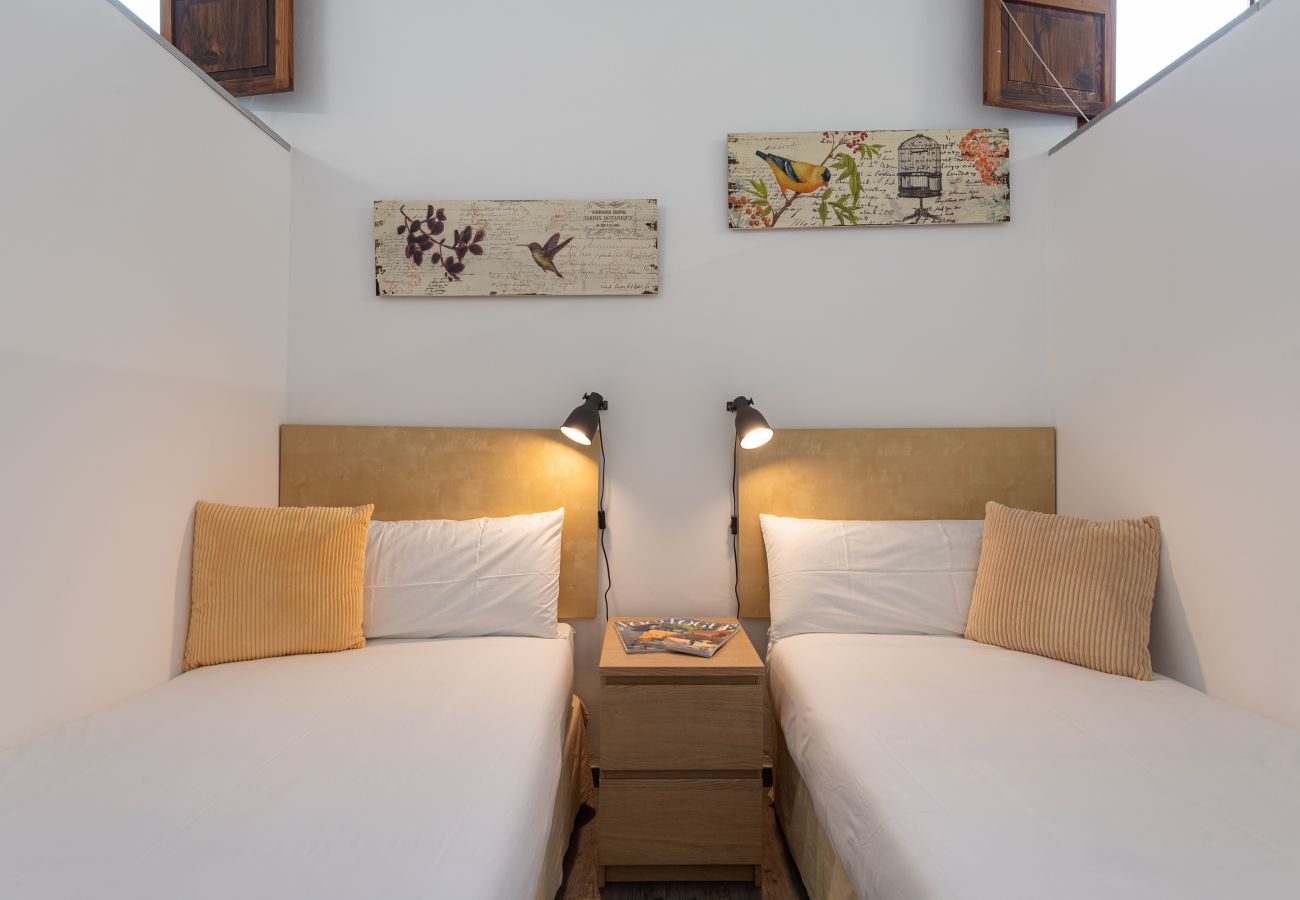 Casa a Arucas - HomeForGuest Loft accogliente con parcheggio vicino alla Cattedrale di Arucas