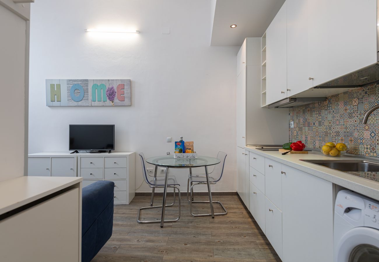 Casa a Arucas - HomeForGuest Loft accogliente con parcheggio vicino alla Cattedrale di Arucas