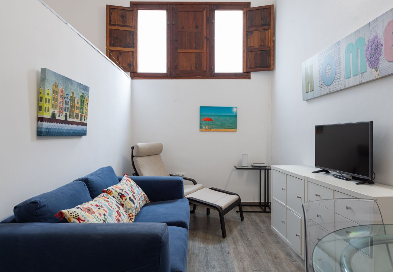 Casa a Arucas - HomeForGuest Loft accogliente con parcheggio vicino alla Cattedrale di Arucas