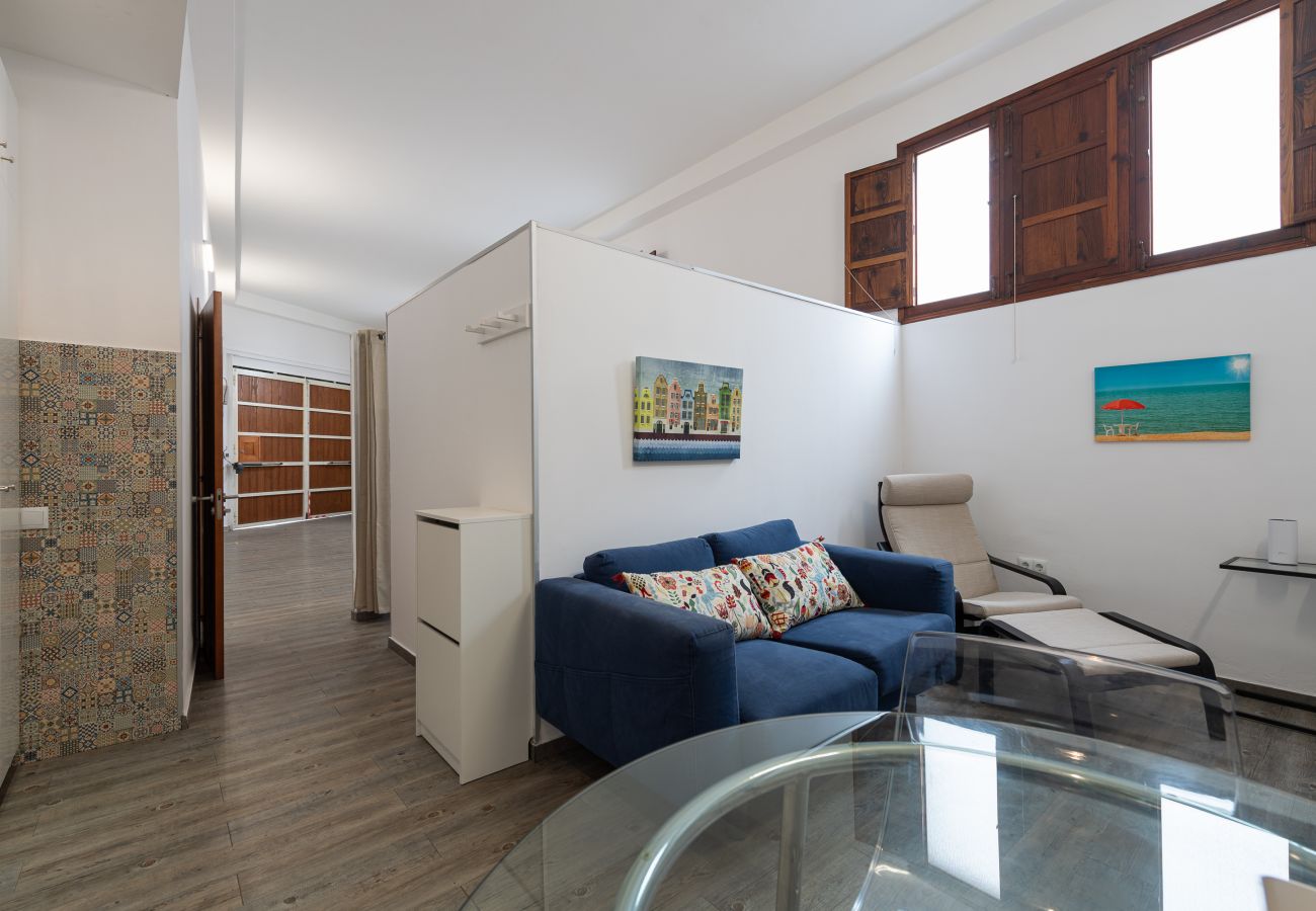 Casa a Arucas - HomeForGuest Loft accogliente con parcheggio vicino alla Cattedrale di Arucas