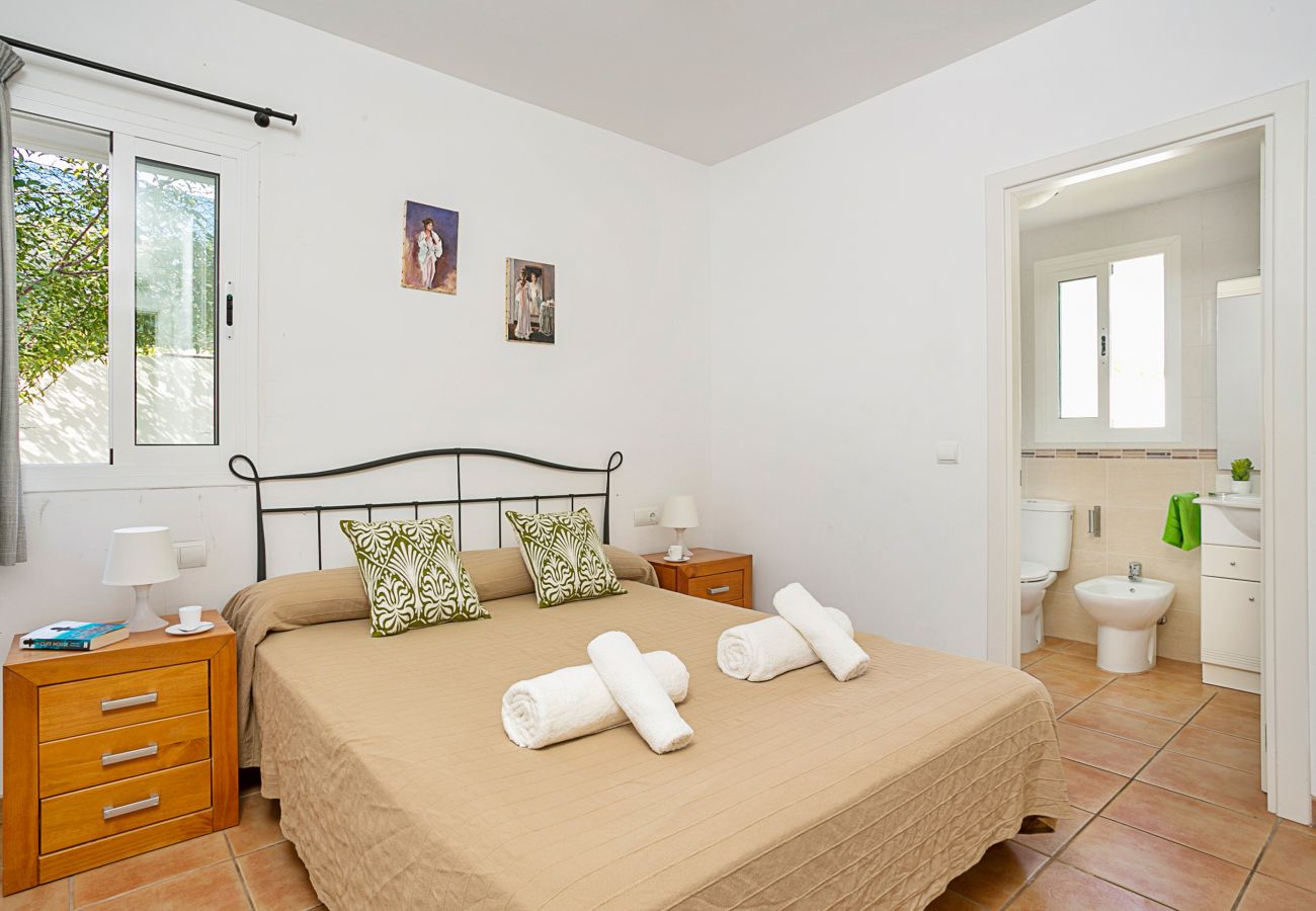 Villa a Cala´n Bosch - VILLA RAQUEL 