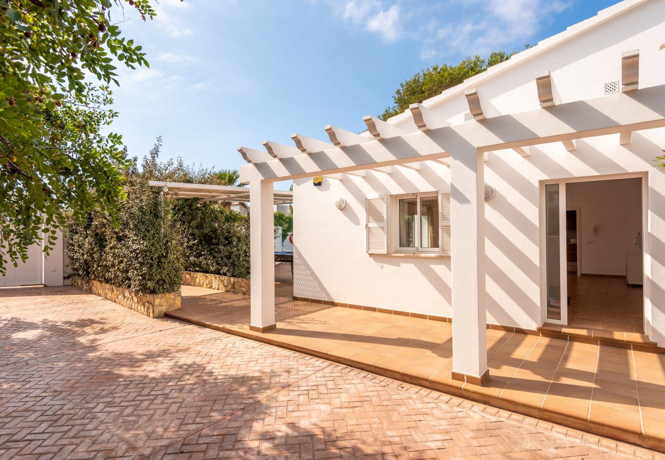 Villa a Cala´n Bosch - VILLA RAQUEL 