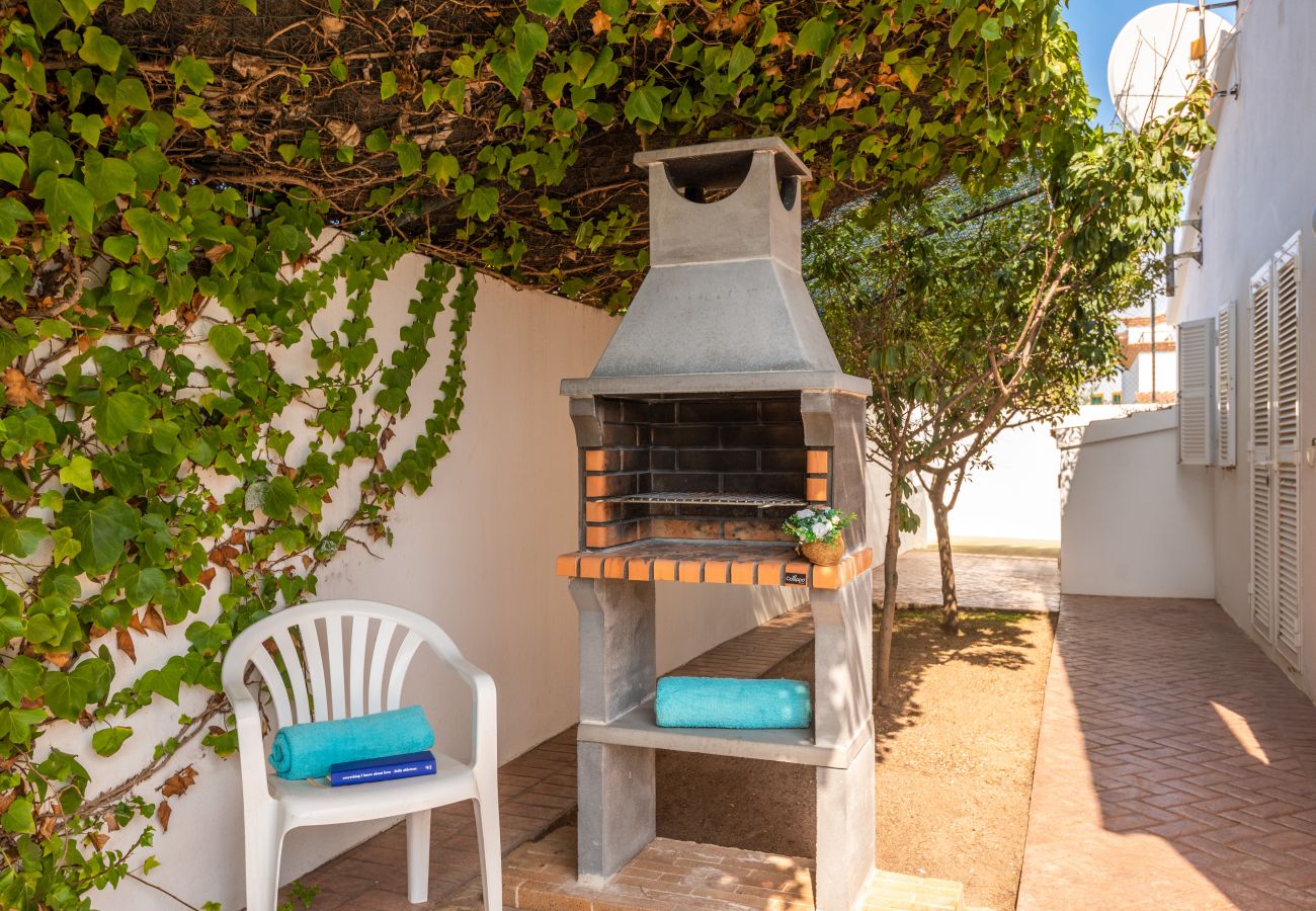 Villa a Cala´n Bosch - VILLA RAQUEL 