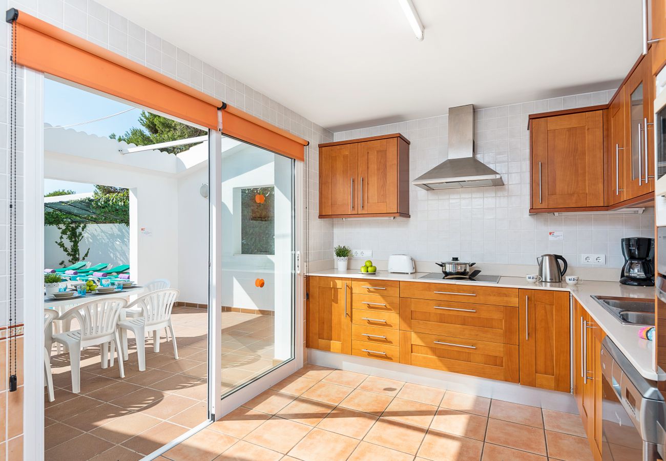 Villa a Cala´n Bosch - VILLA RAQUEL 