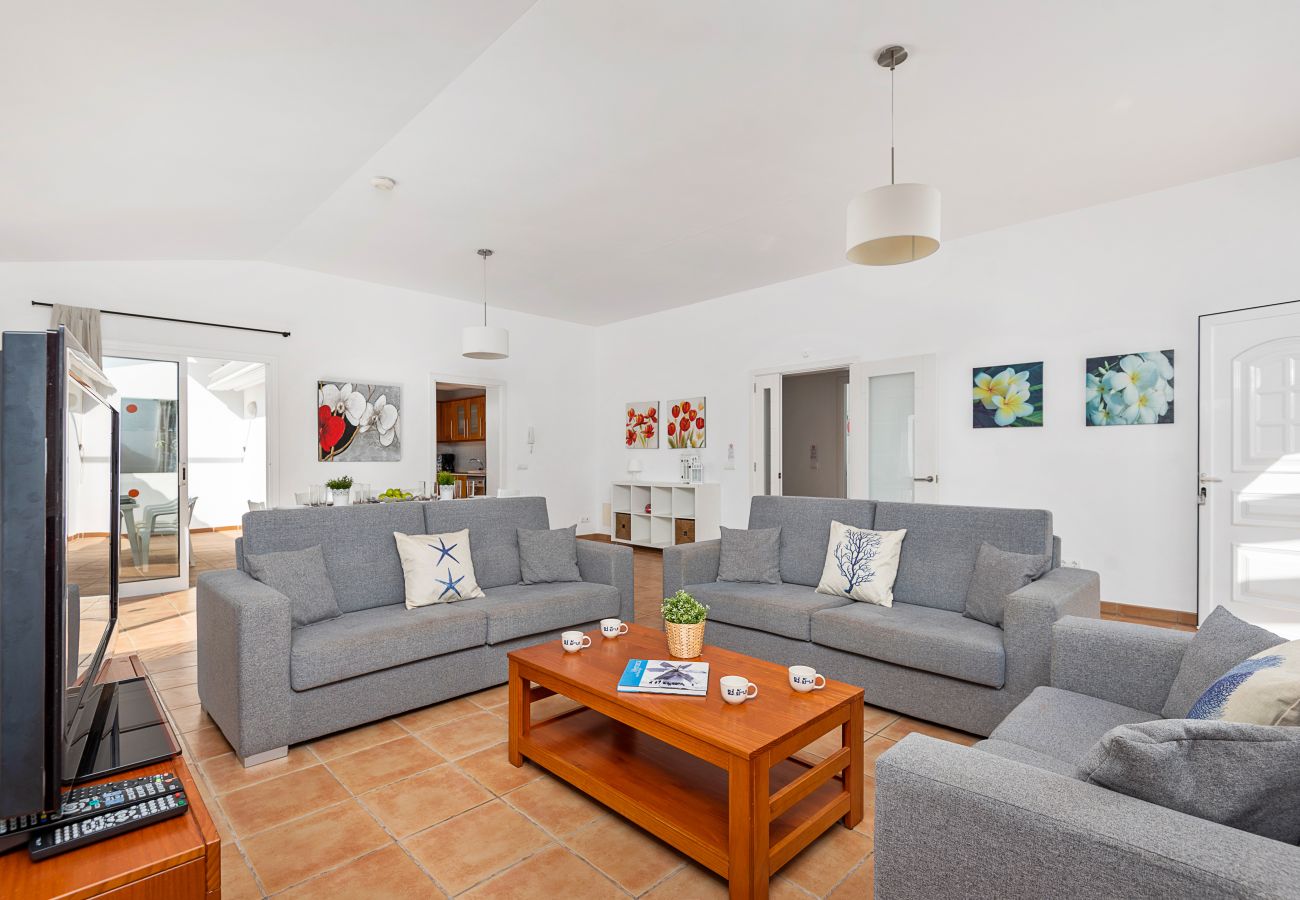 Villa a Cala´n Bosch - VILLA RAQUEL 