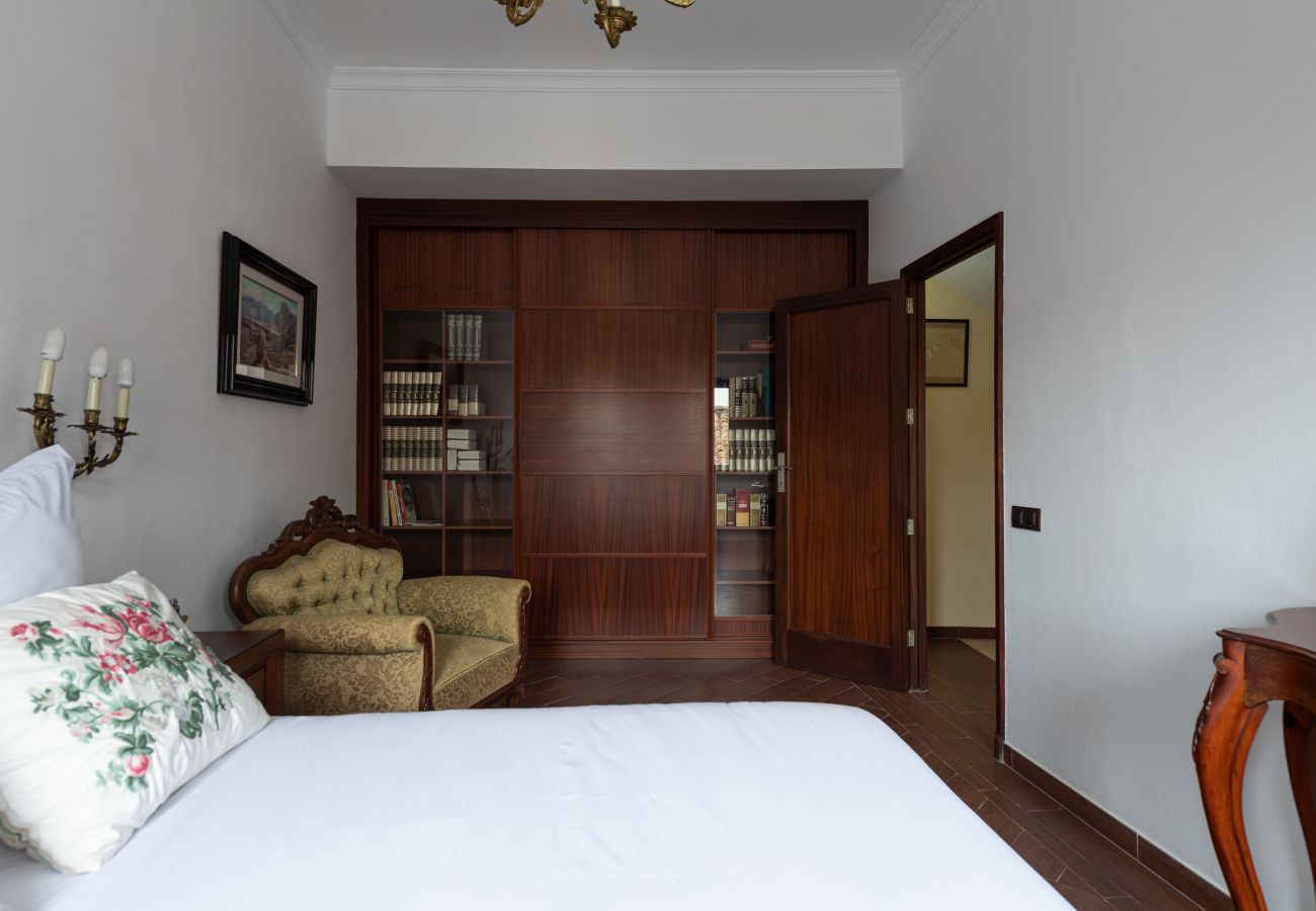 Appartamento a Arucas - HomeForGuest NUOVO Duplex con tetto vicino alla cattedrale di Arucas