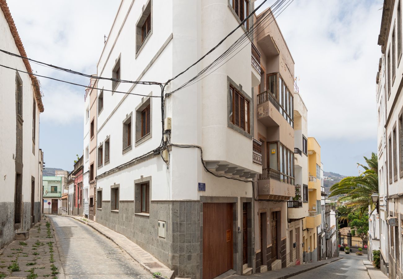 Appartamento a Arucas - HomeForGuest NUOVO Duplex con tetto vicino alla cattedrale di Arucas