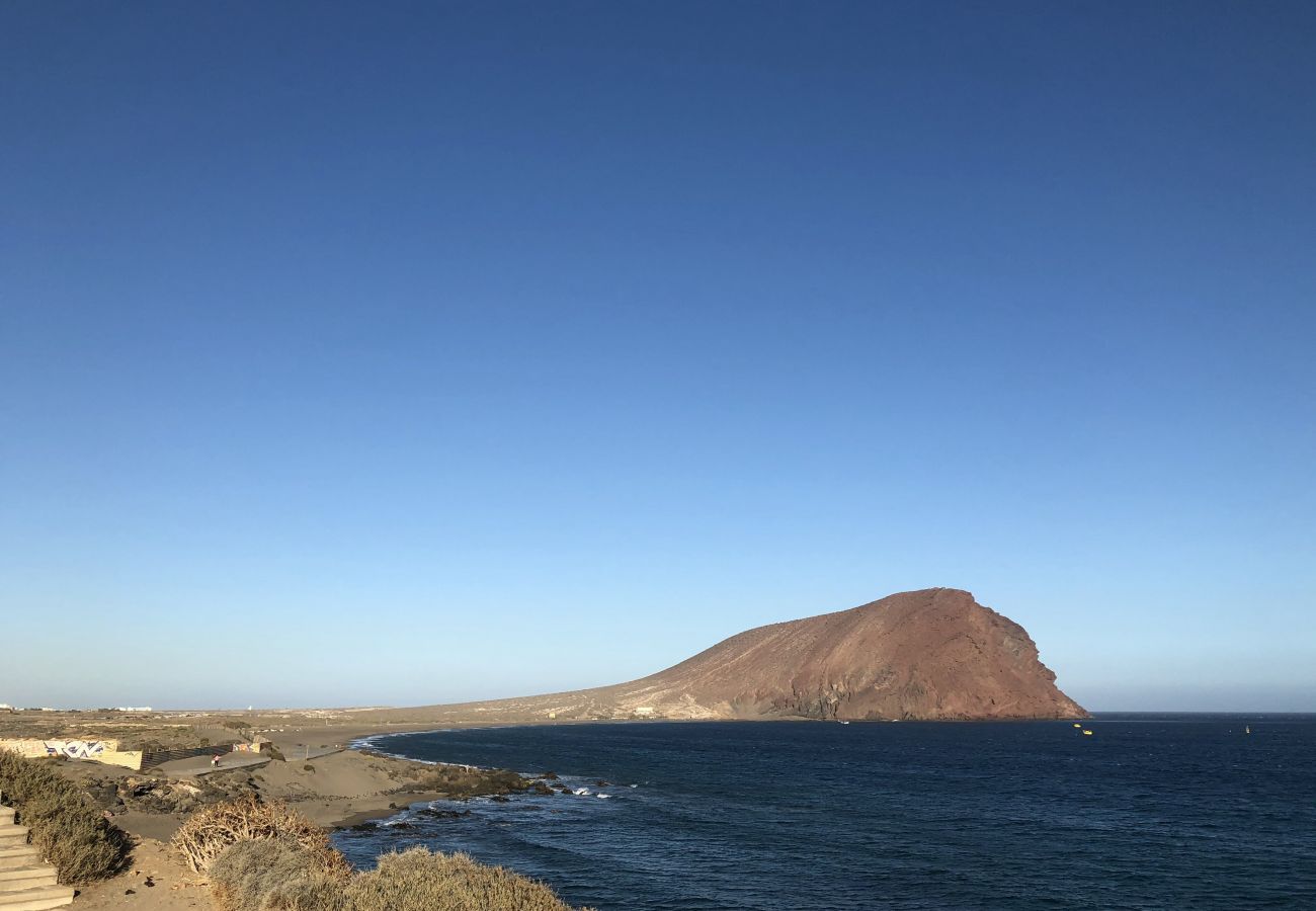 Appartamento a Granadilla de Abona - Spacious and bright BEACHFRONT Apartament - HomeForGuest