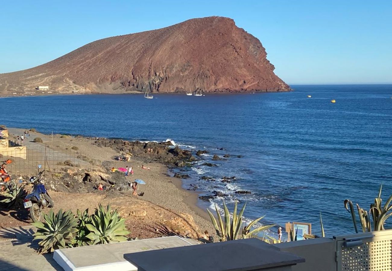 Appartamento a Granadilla de Abona - Spacious and bright BEACHFRONT Apartament - HomeForGuest
