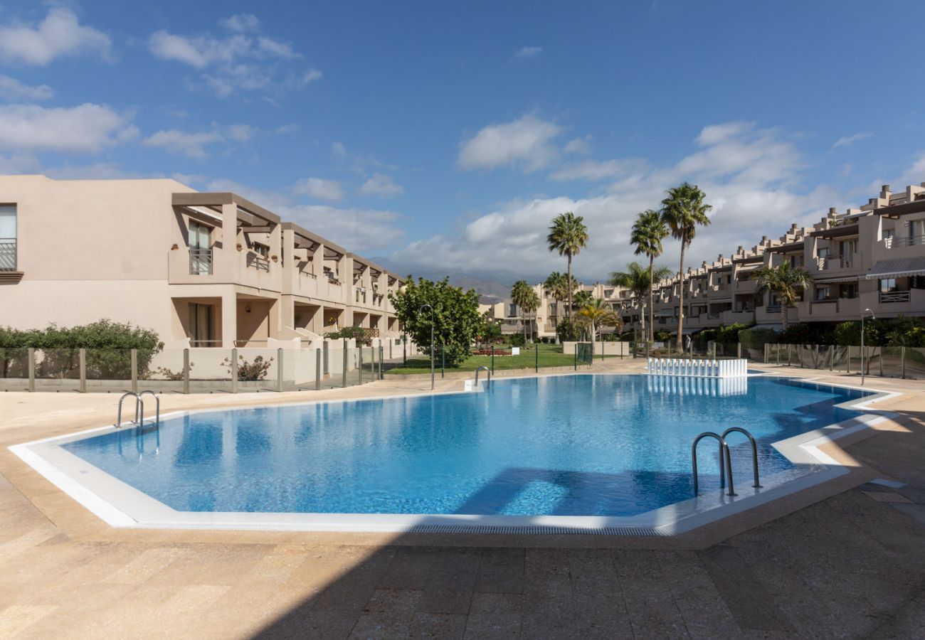 Appartamento a Granadilla de Abona - Spacious and bright BEACHFRONT Apartament - HomeForGuest