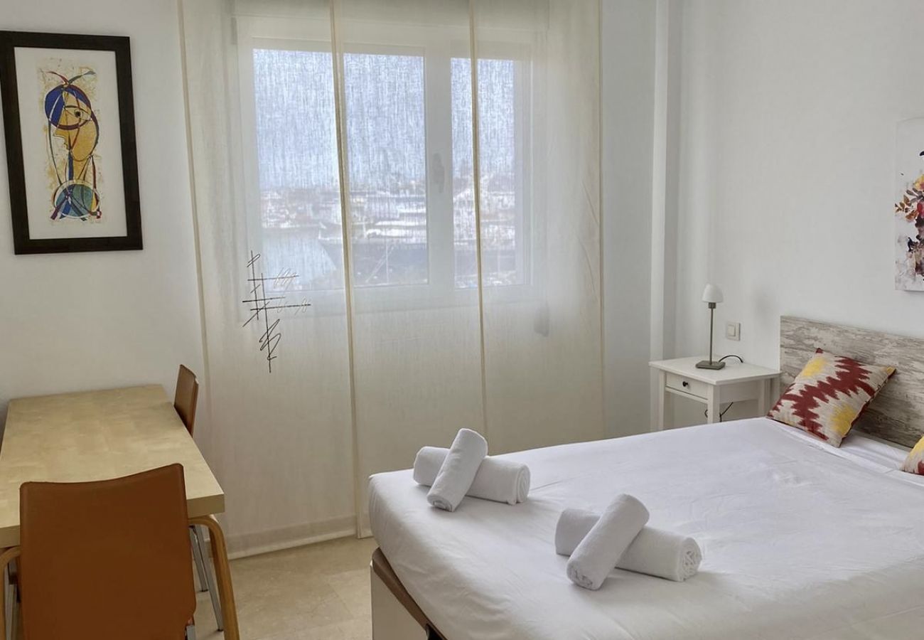 Appartamento a Las Palmas de Gran Canaria - HomeForGuest Appartamento vicino a Las Canteras con parcheggio GRATUITO