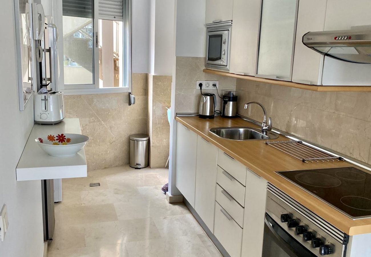 Appartamento a Las Palmas de Gran Canaria - HomeForGuest Appartamento vicino a Las Canteras con parcheggio GRATUITO