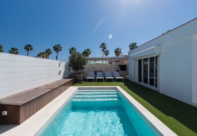  a San Bartolomé de Tirajana - Piscina privada y espectacular zona de barbacoa