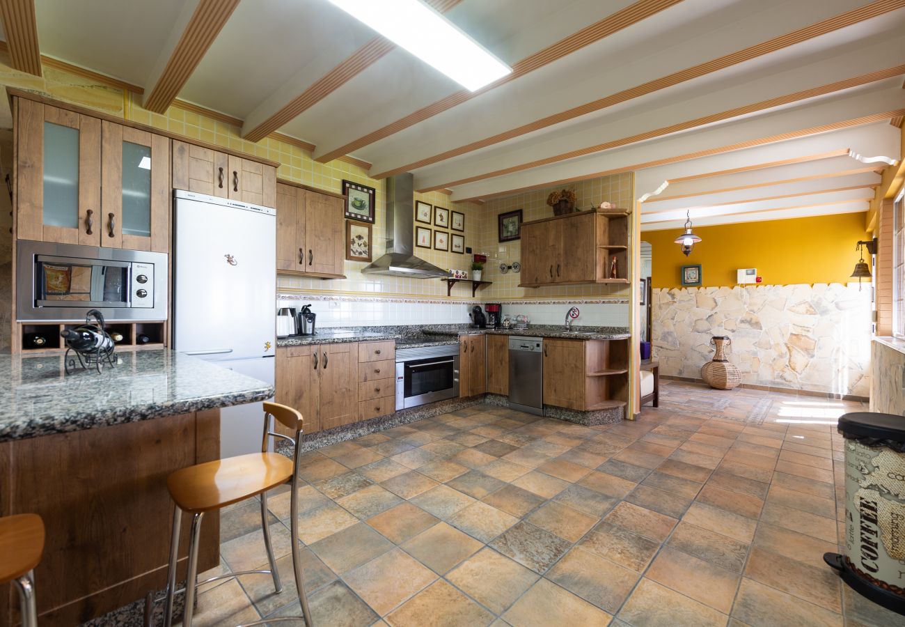 Villetta a San Bartolomé de Tirajana - Casa Adara, piscina privada climatizada