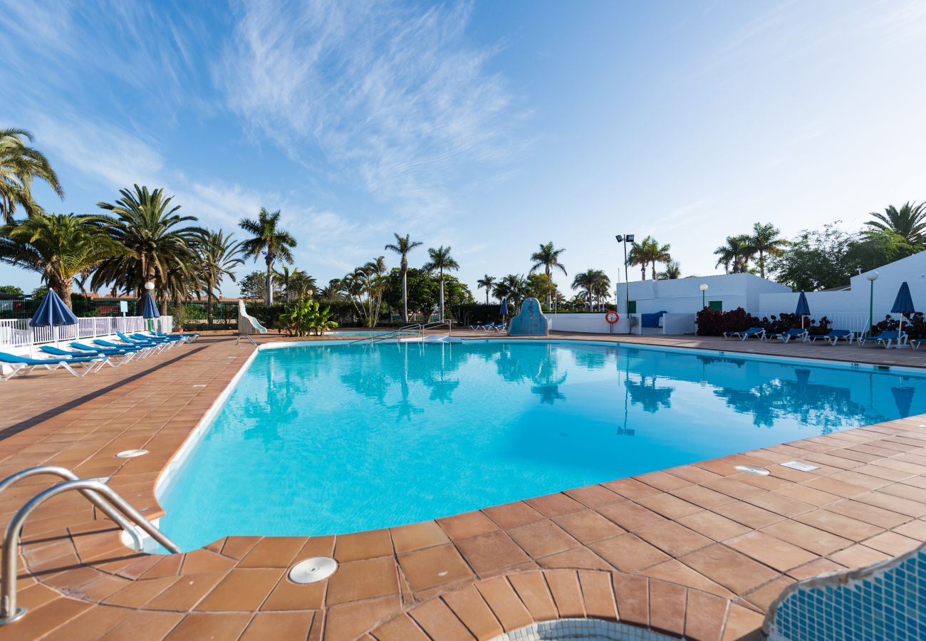 Casa a San Bartolomé de Tirajana - Amplio alojamiento en zona muy tranquila y cerca de todos los servicios