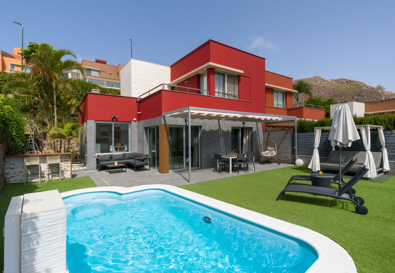 Villa a San Bartolomé de Tirajana - Piscina Privada con Cama Balinesa
