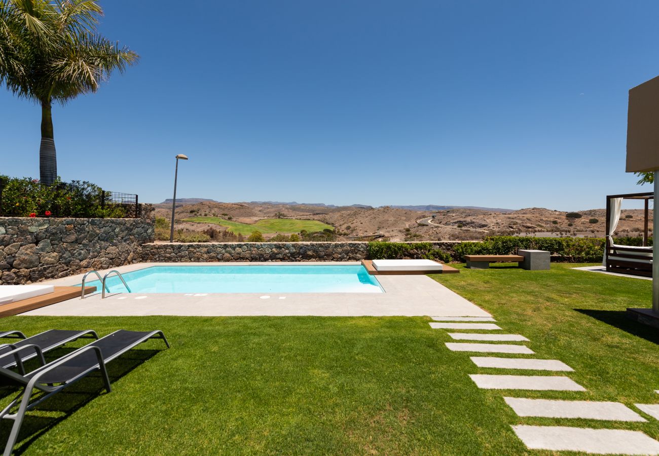 Villetta a San Bartolomé de Tirajana - Espectacular Villa con piscina grande, ideal para familias en entorno tranquilo