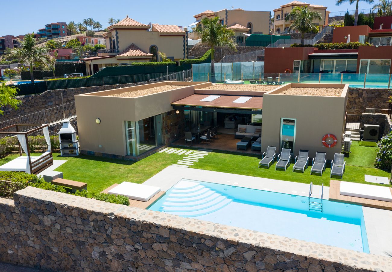 Villetta a San Bartolomé de Tirajana - Espectacular Villa con piscina grande, ideal para familias en entorno tranquilo