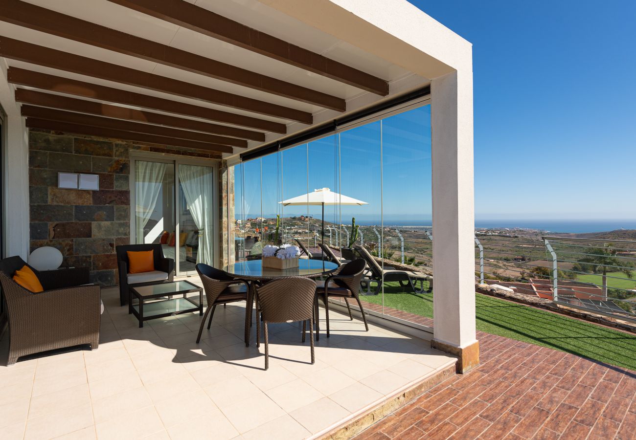 Villa a San Bartolomé de Tirajana - Espectacular villa con piscina privada, vistas al mar, barbacoa y entorno de relax
