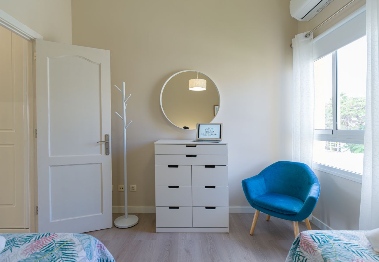 Appartamento a San Bartolomé de Tirajana - HomeForGuest Appartamento moderno a San Agustin a 2 minuti dalla spiaggia