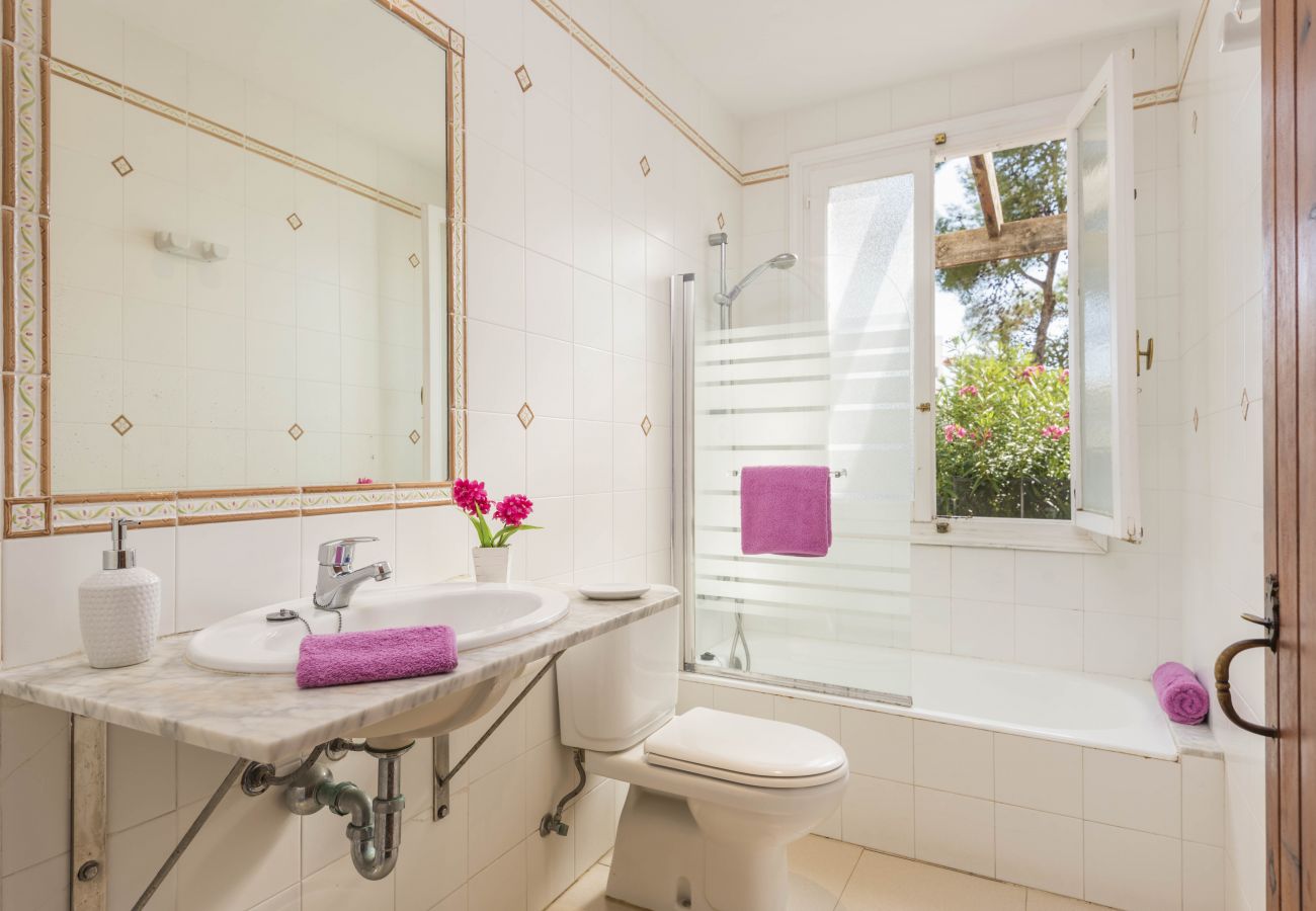 Villa a Santo Tomas - Villa Gabriela by Escape Home