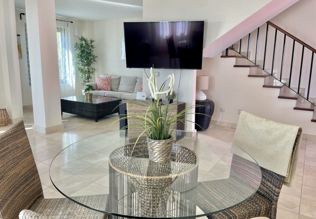 Villa a San Bartolomé de Tirajana - HomeForGuest Villa a Salobre Golf con vista spettacolare sul mare e sulle montagne