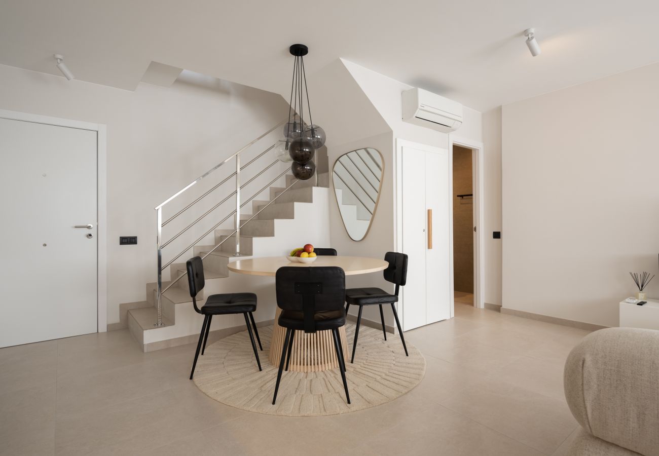 Appartamento a Las Palmas de Gran Canaria - HomeForGuest Luminoso duplex a Las Canteras