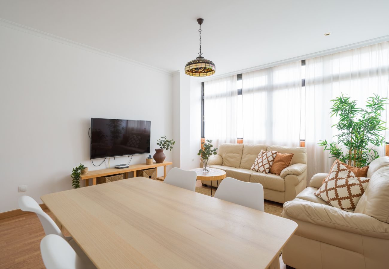 Appartamento a Las Palmas de Gran Canaria - Moderno appartamento con 3 camere da letto vicino a Triana