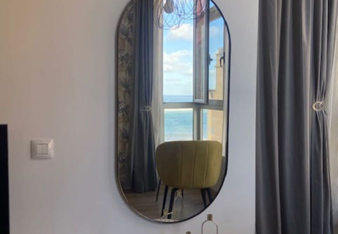 Casa a Las Palmas de Gran Canaria - Passage to the Beach By CanariasGetaway