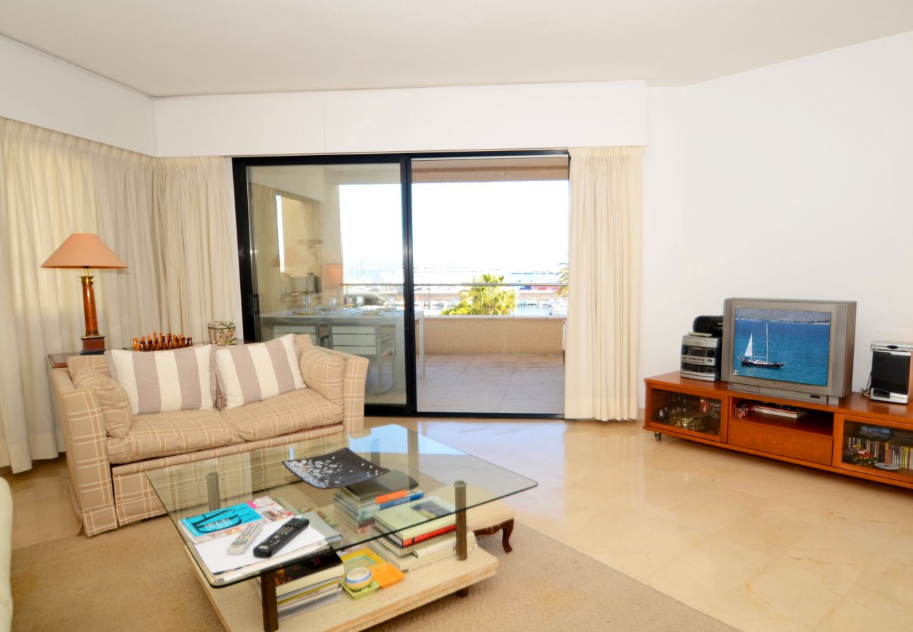 Apartment in Palma de Mallorca - Marina Views Palma