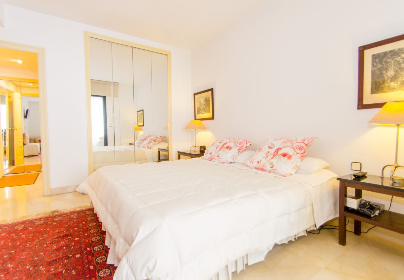 Apartment in Palma de Mallorca - Marina Views Palma