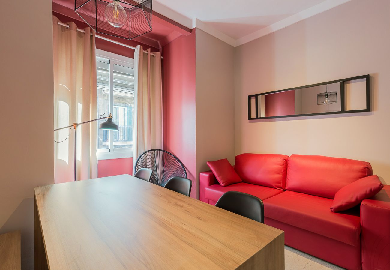 Apartment in Barcelona - PLAZA ESPAÑA, cozy, comfortable and silent 3 bedrooms apartment for rent in Barcelona center.