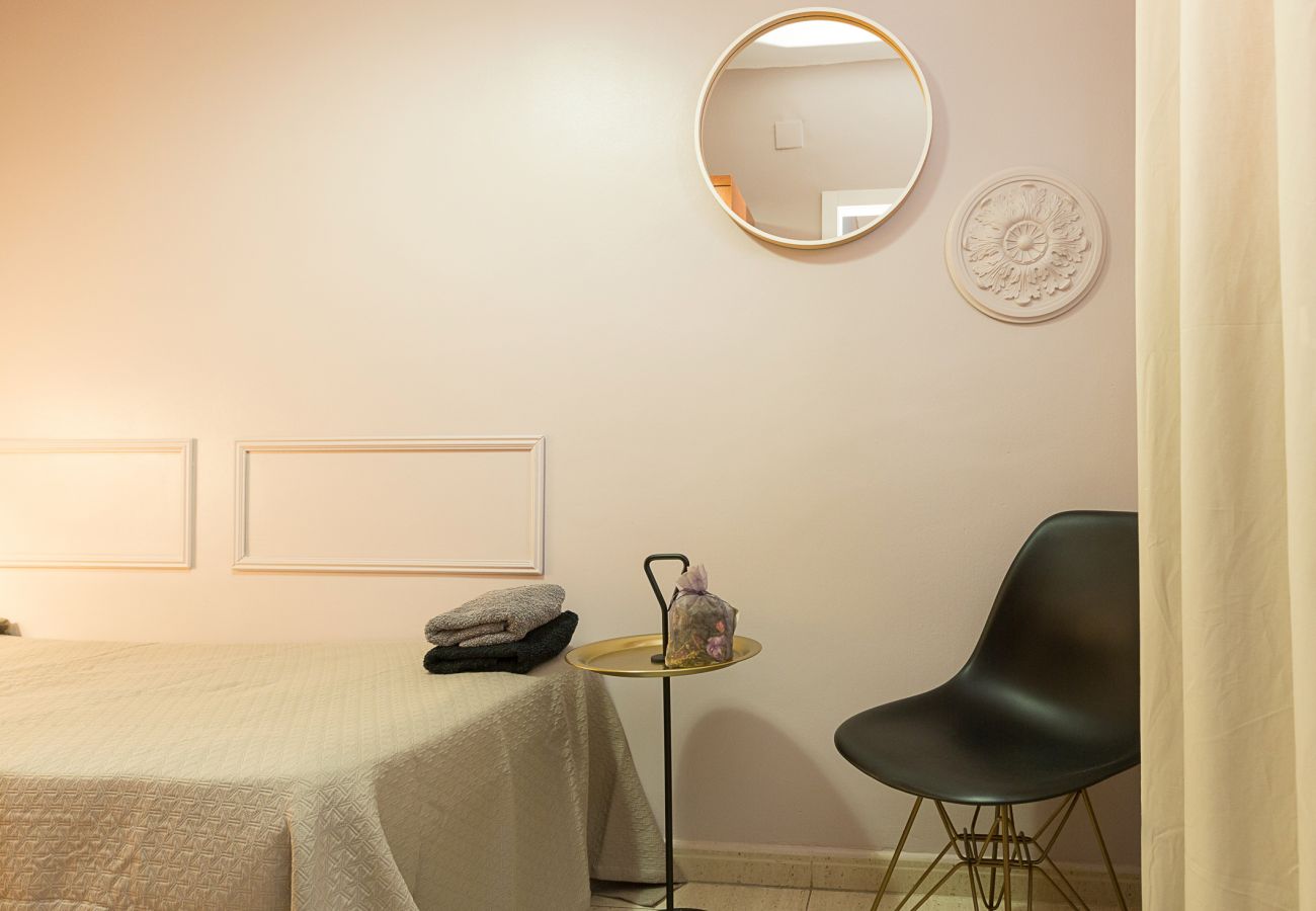 Apartment in Barcelona - PLAZA ESPAÑA, cozy, comfortable and silent 3 bedrooms apartment for rent in Barcelona center.