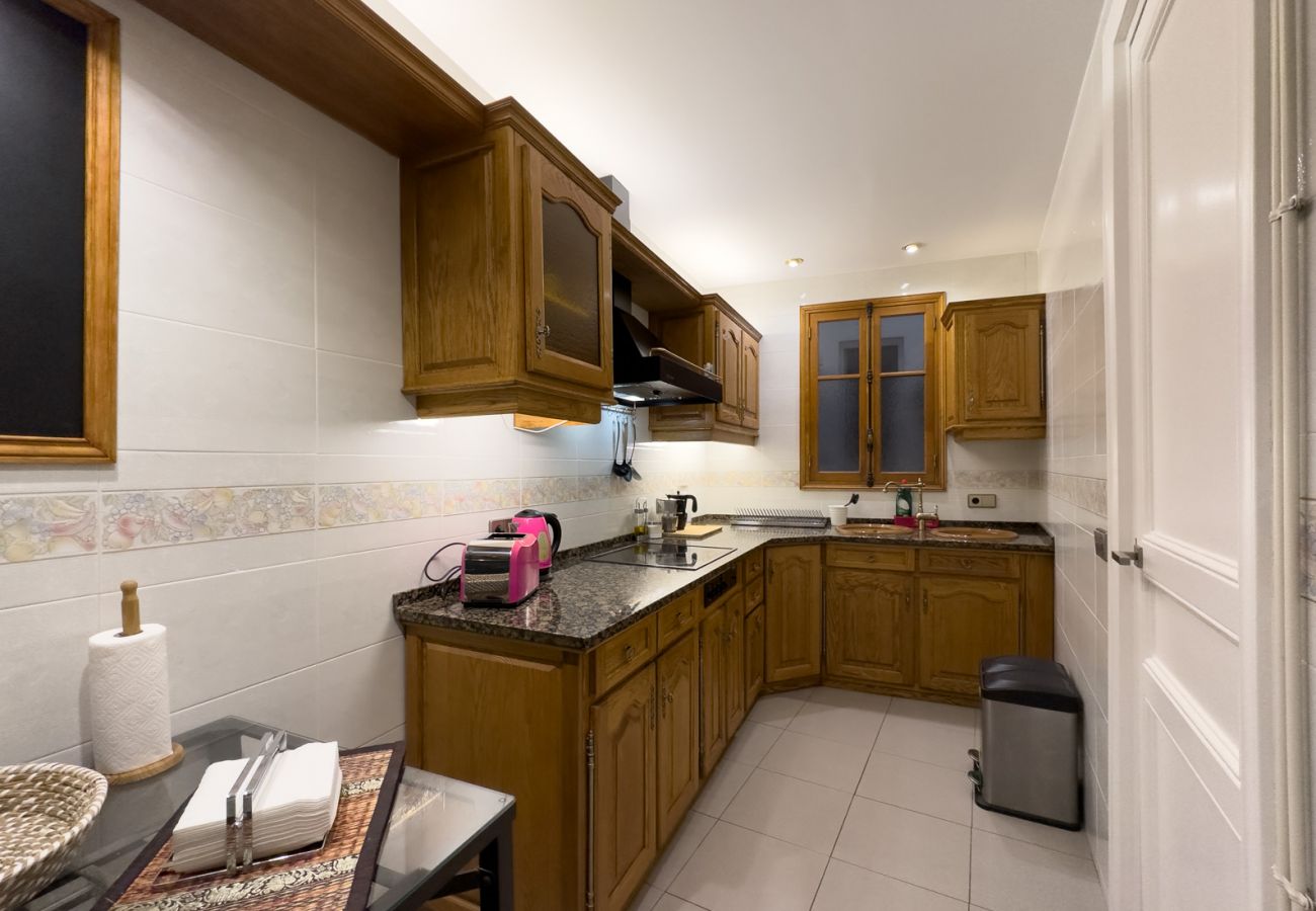 Apartment in Barcelona - Nice flat for rent with large private terrace, next to Passeig de Gracia, Barcelona center