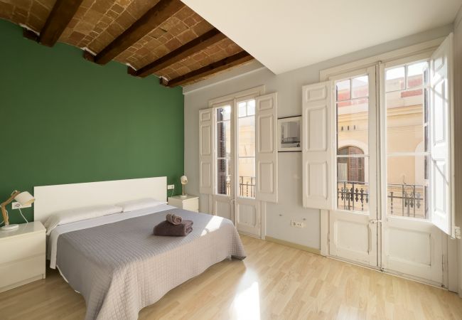  in Barcelona - Restored, stylish and sunny light apartment for rent in Barcelona center, Gracia.