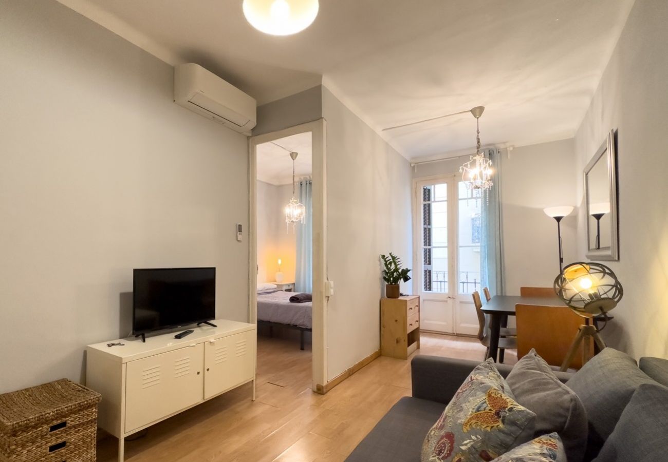 Apartment in Barcelona - Cute, quiet and lightly apartment with balcony for rent in Barcelona center, Gracia