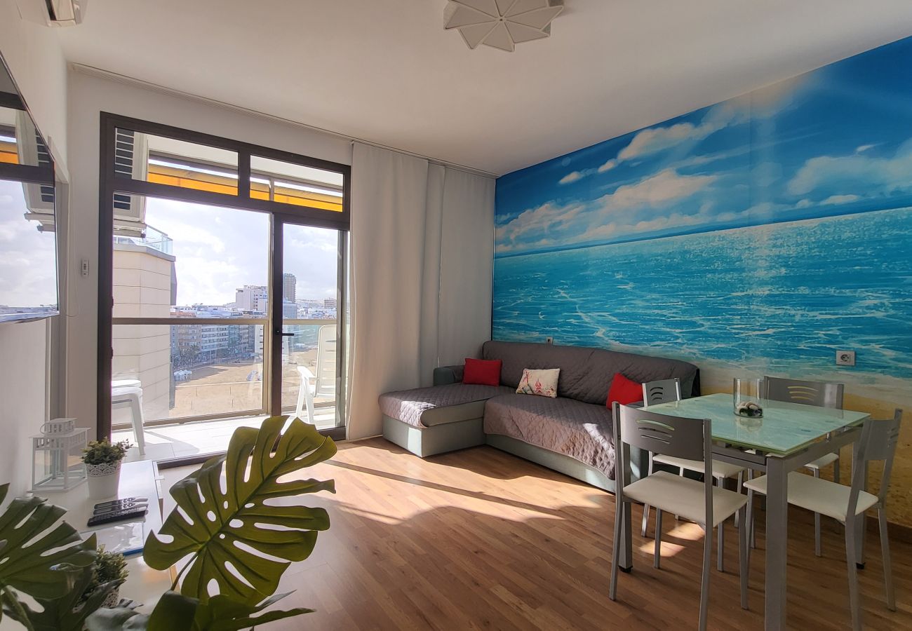 House in Las Palmas de Gran Canaria - Lovely balcony sea views By CanariasGetaway 