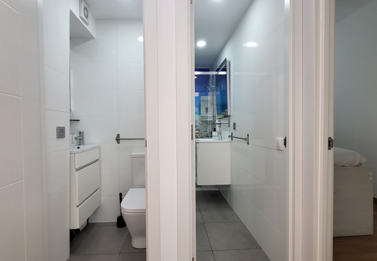 House in Las Palmas de Gran Canaria - Lovely balcony sea views By CanariasGetaway 