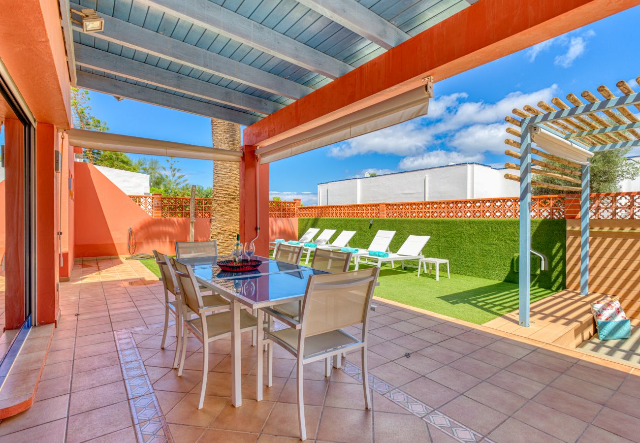 Villa in Corralejo - Long Beach with pool By CanariasGetaway 