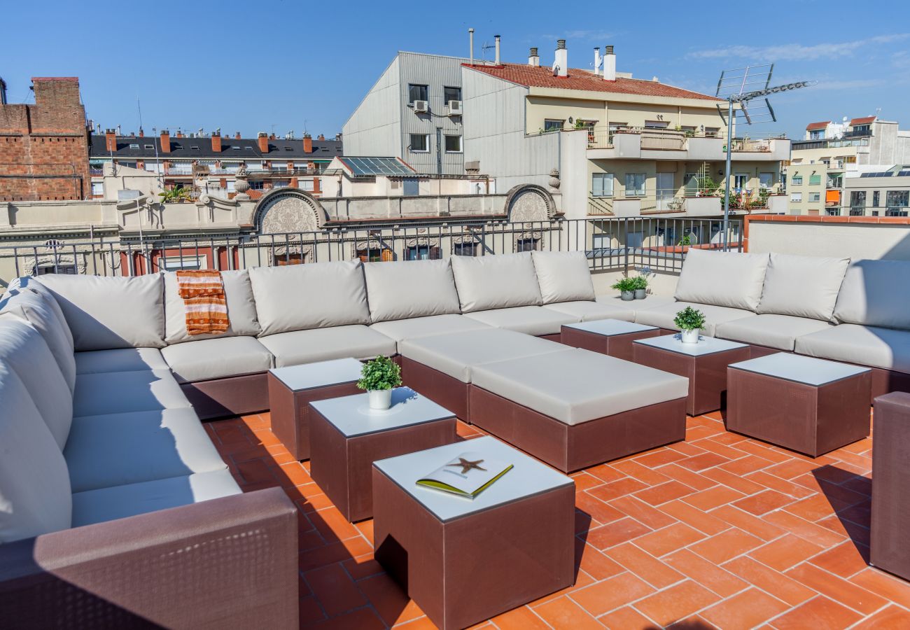 Apartment in Barcelona - DELUXE flat for rent with terrace and pool in Barcelona center