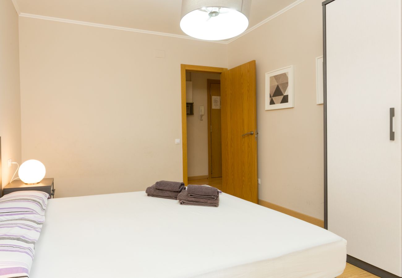 Apartment in Barcelona - Family CIUTADELLA PARK vacation rental apartment in Barcelona for families or groups