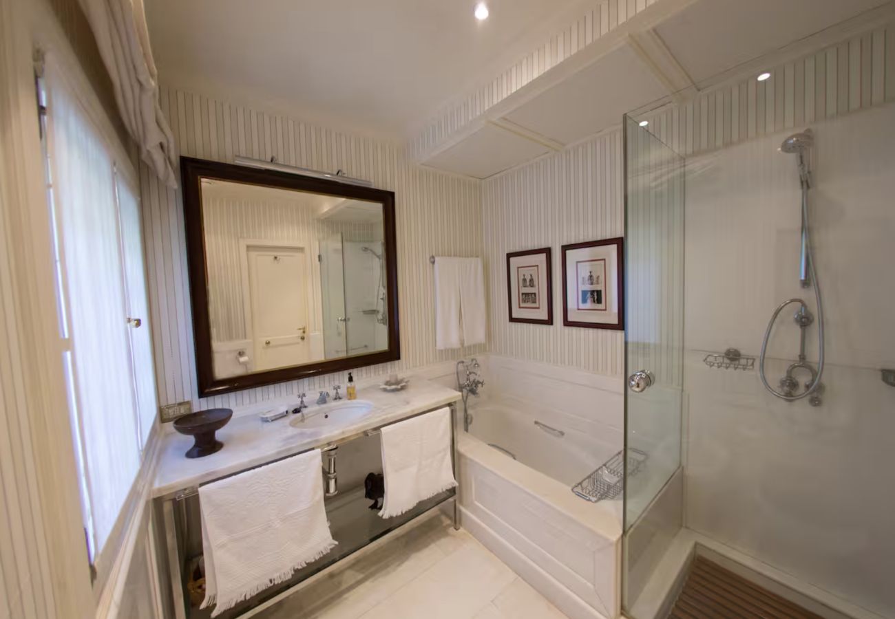 Villa in San Bartolomé de Tirajana - Sunset Luxe Retreat