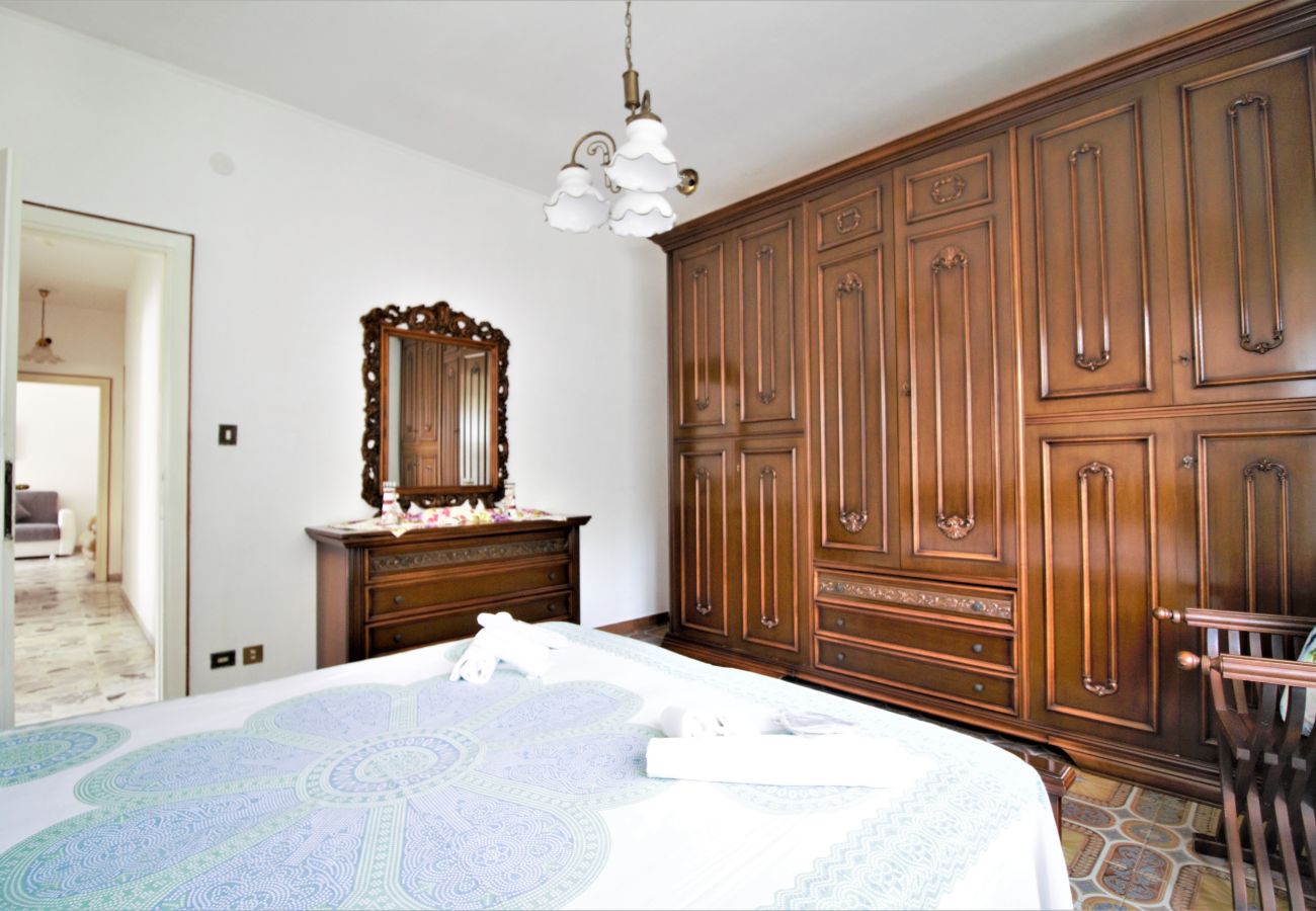 Apartment in Sperlonga - Apartment with terrace overlooking the sea