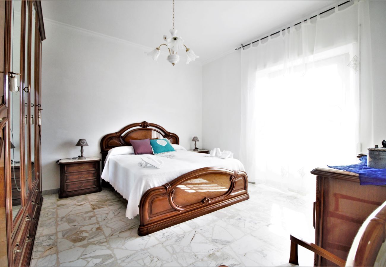 Apartment in Sperlonga - Apartment with terrace overlooking the sea
