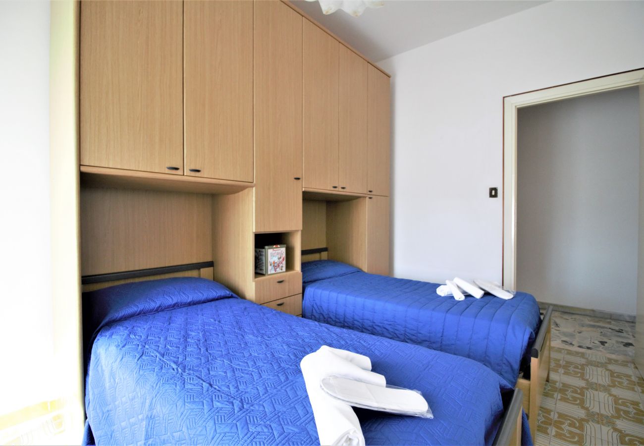 Apartment in Sperlonga - Apartment with terrace overlooking the sea