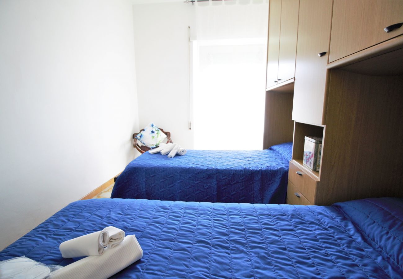 Apartment in Sperlonga - Apartment with terrace overlooking the sea