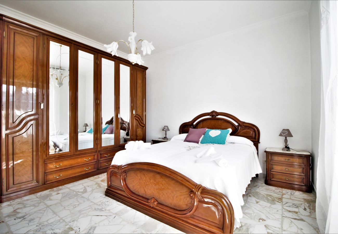 Apartment in Sperlonga - Apartment with terrace overlooking the sea