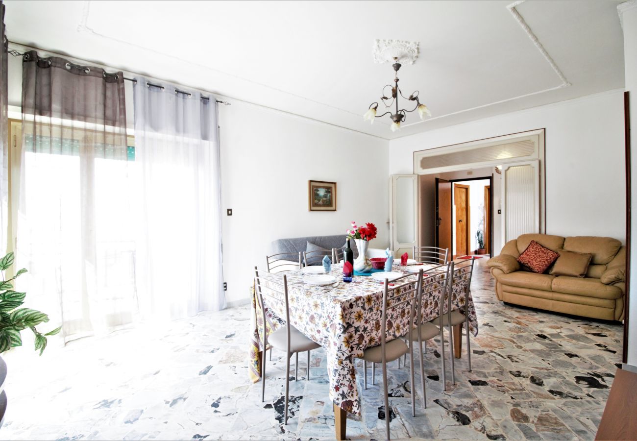 Apartment in Sperlonga - Apartment with terrace overlooking the sea