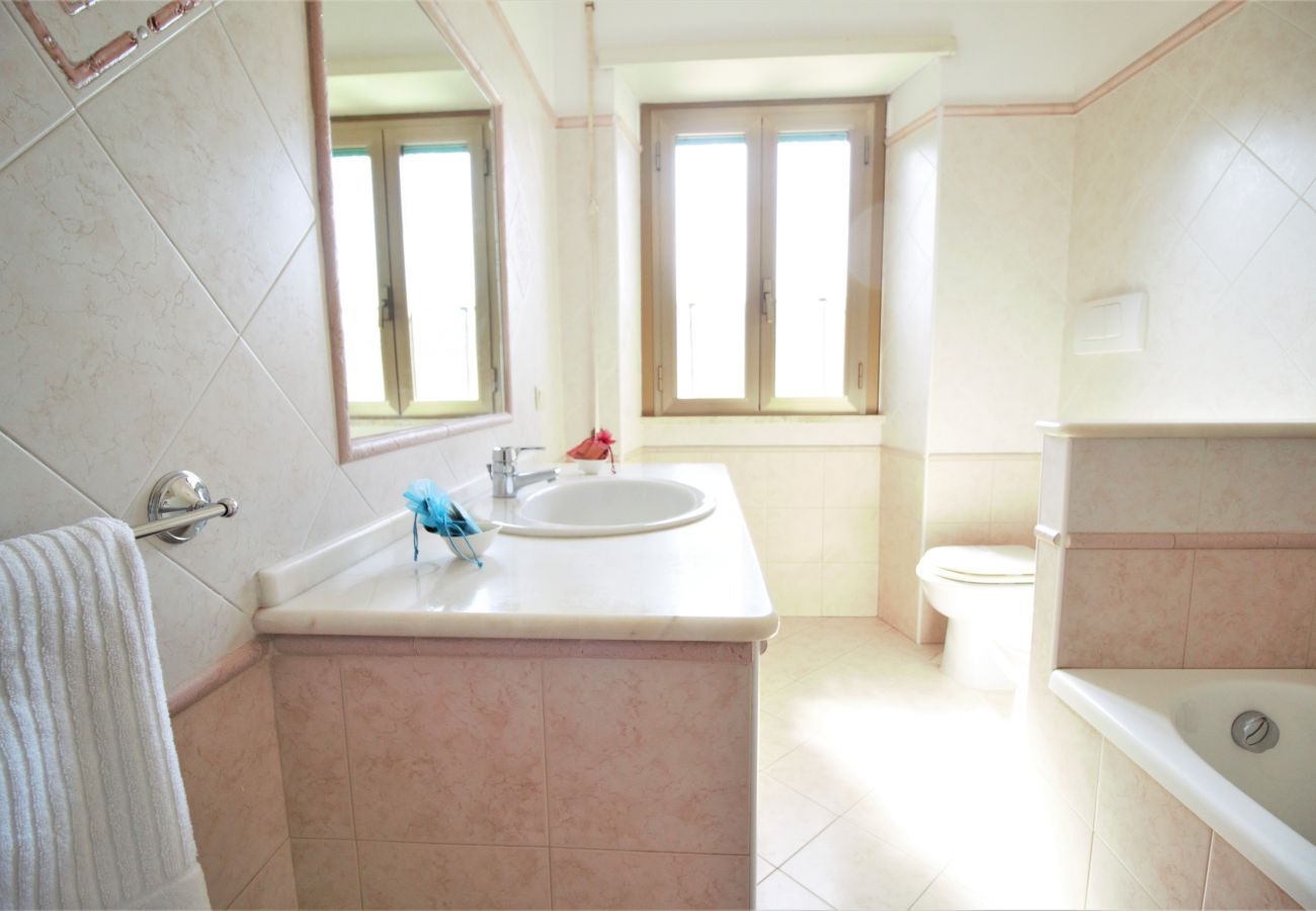 Apartment in Sperlonga - Apartment with terrace overlooking the sea