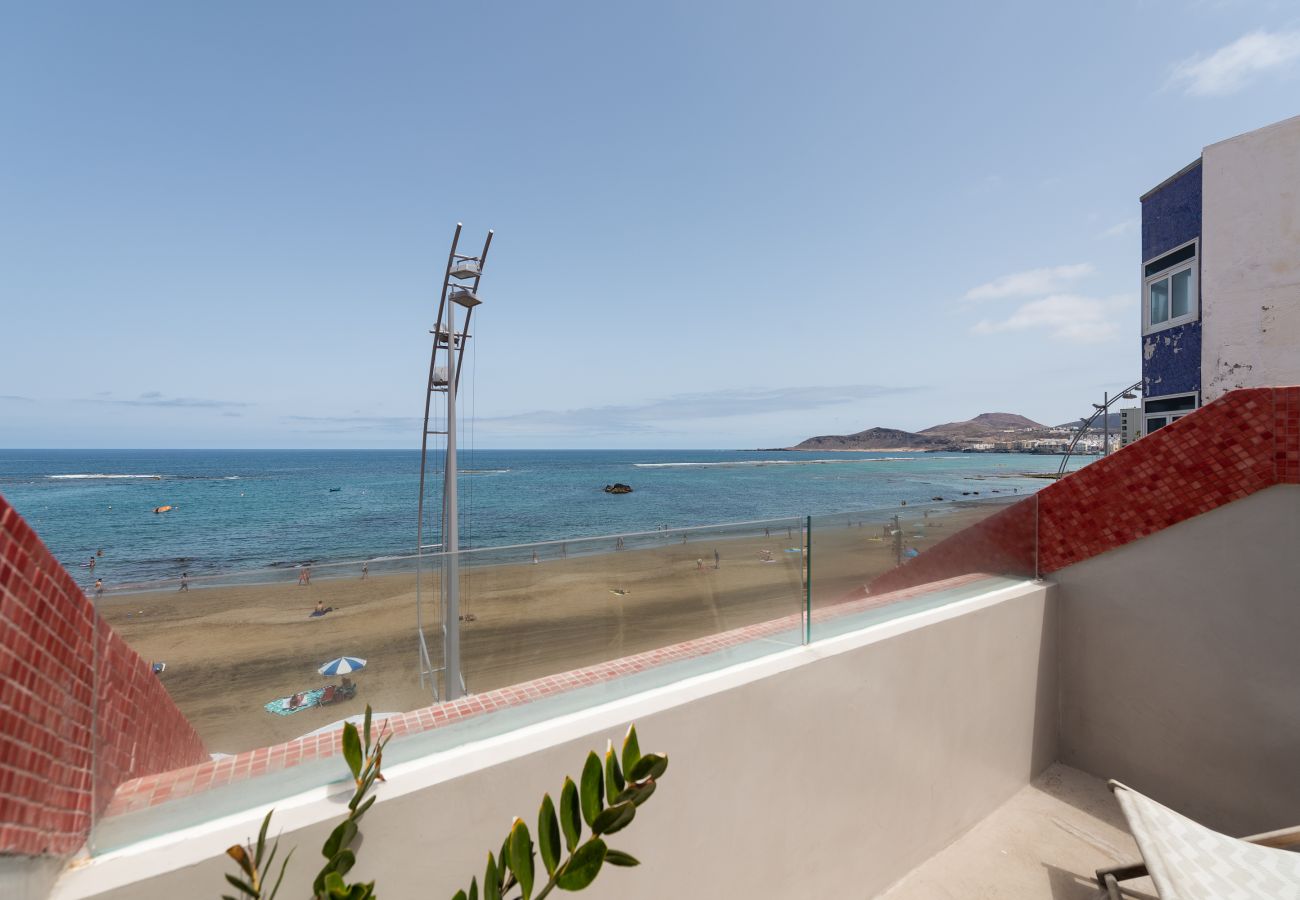 House in Las Palmas de Gran Canaria - Nice beach views with terrace By CanariasGetaway 